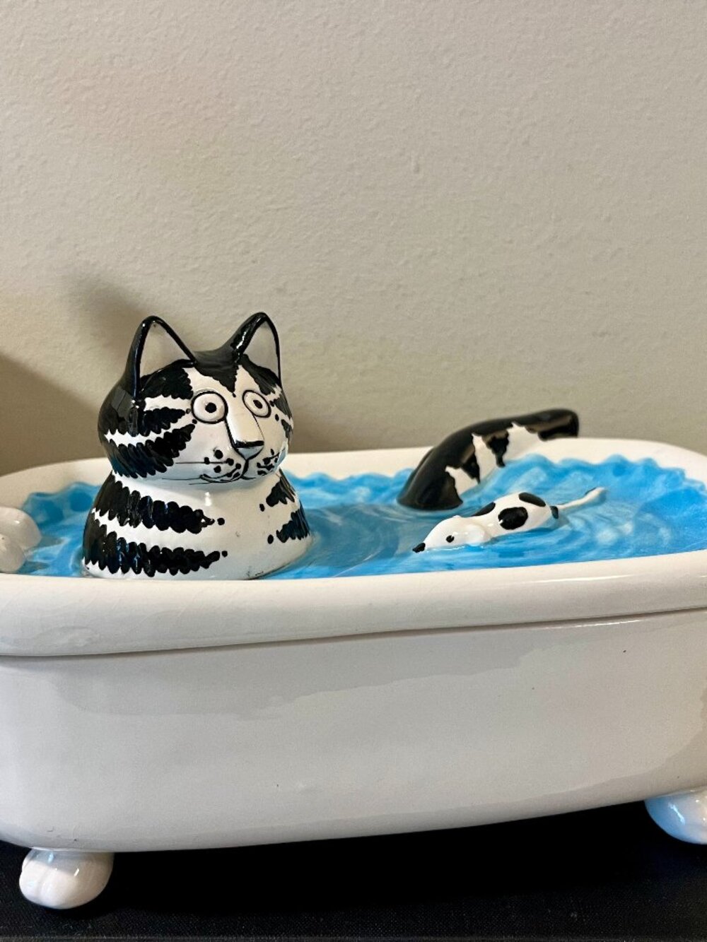 Vintage B.Kilban Cat in Bathtub Trinket Box - Ceramic Tabby Cat and Mouse